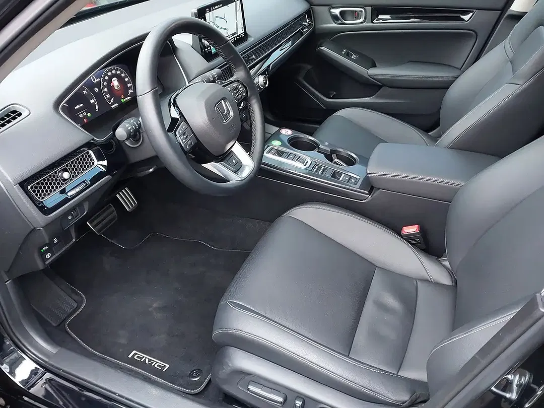 Honda Civic - Thumbnail 12