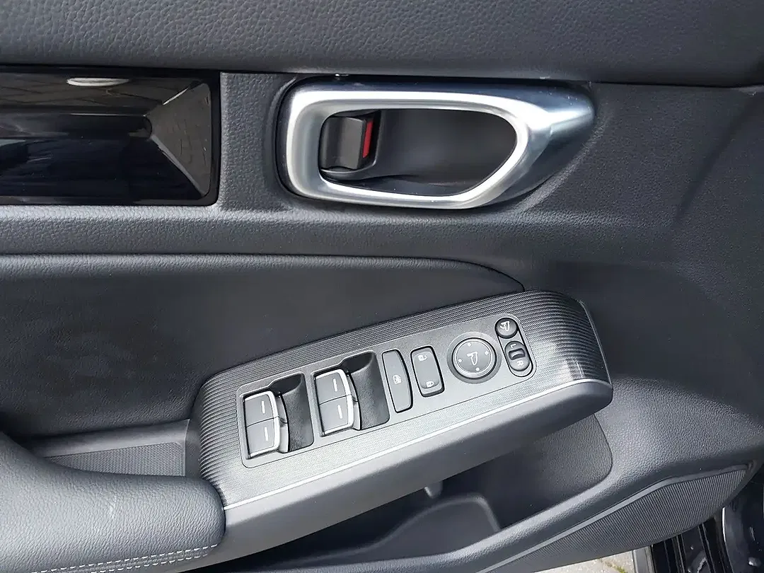 Honda Civic - Thumbnail 15