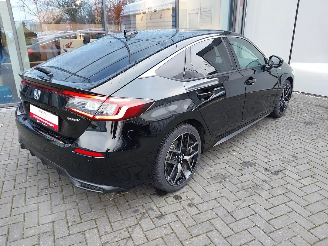 Honda Civic - Thumbnail 6