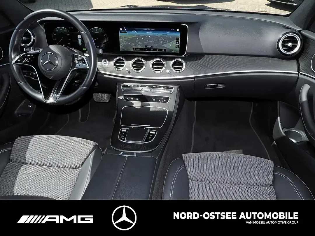 Mercedes-Benz E 200 - Thumbnail 12