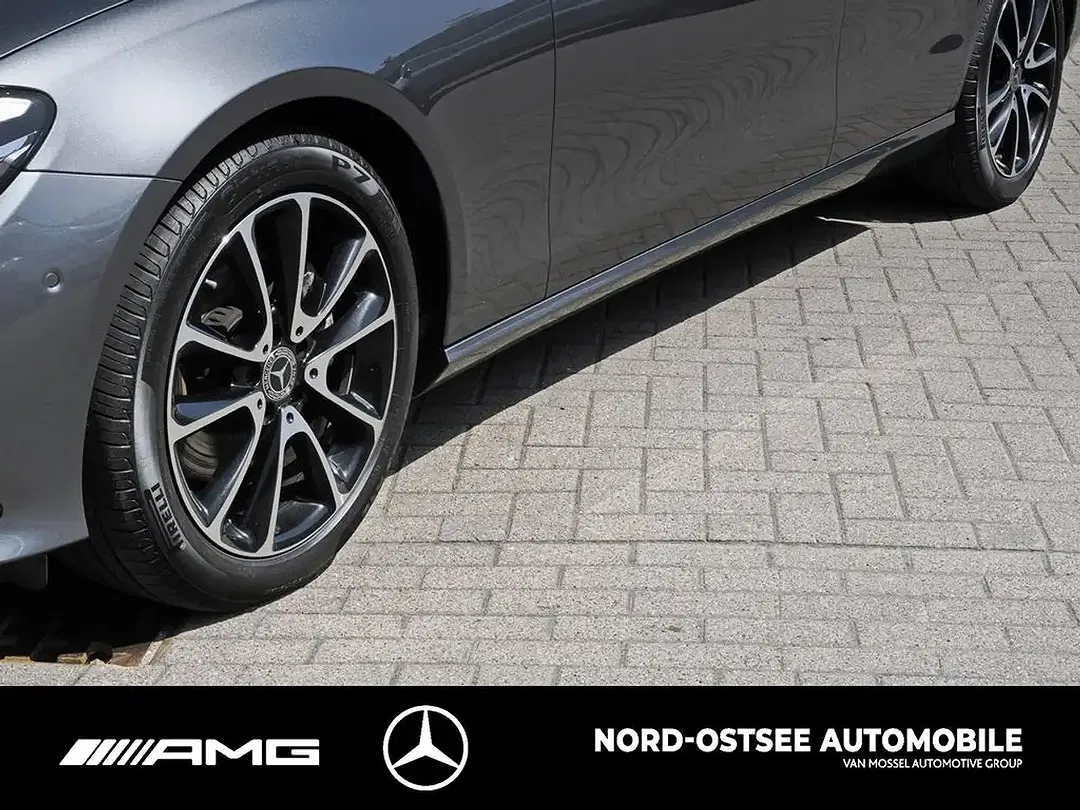 Mercedes-Benz E 200 - Thumbnail 5