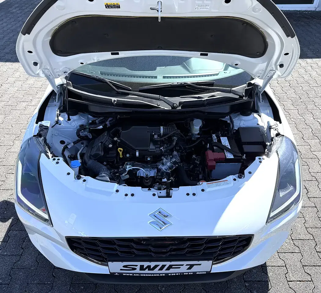 Suzuki Swift - Thumbnail 14