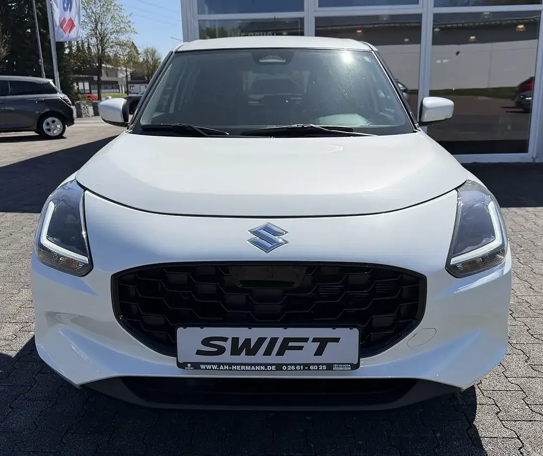 Suzuki Swift - Thumbnail 2