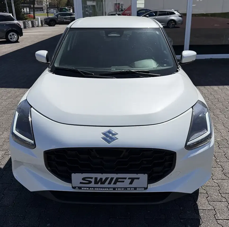 Suzuki Swift - Thumbnail 3