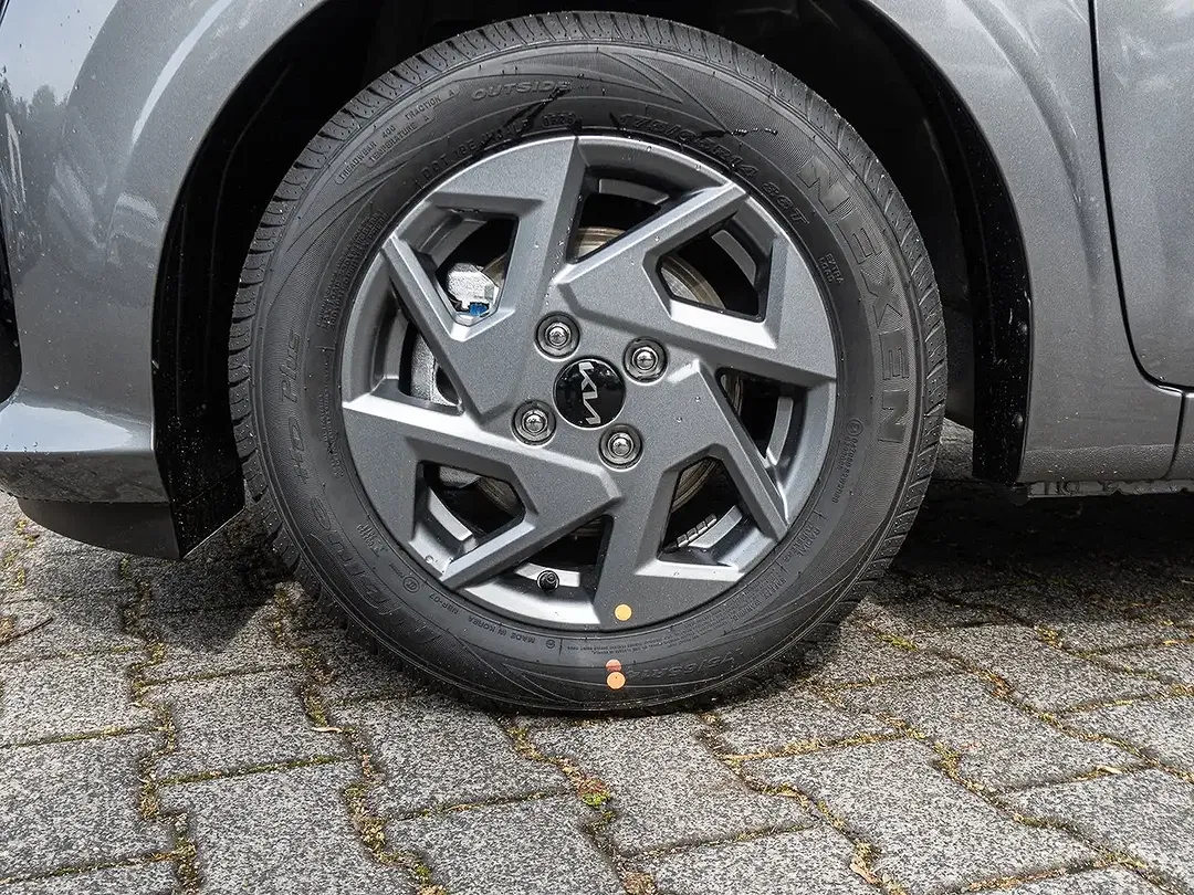 Kia Picanto - Thumbnail 3