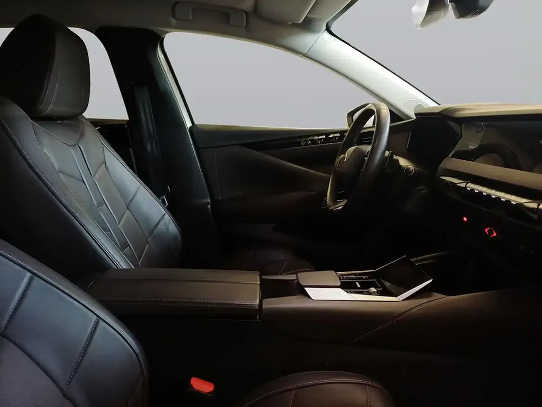 DS Automobiles DS 4 - Thumbnail 8