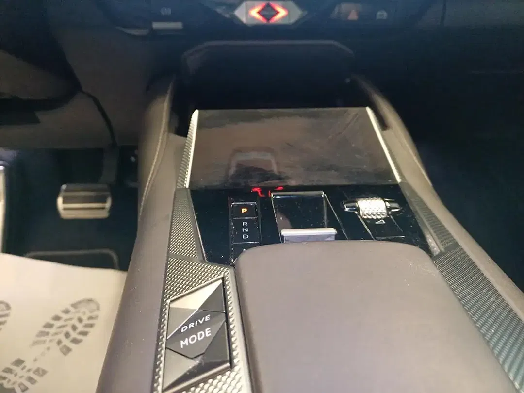 DS Automobiles DS 4 - Thumbnail 9