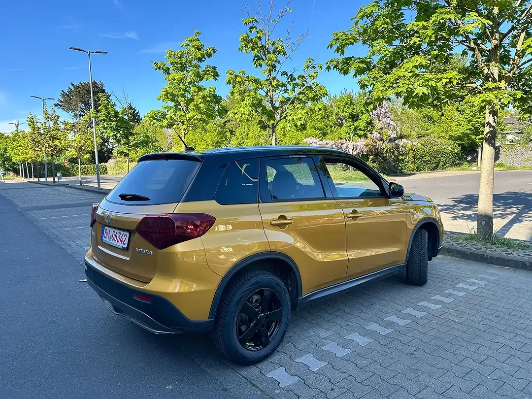 Suzuki Vitara - Thumbnail 2