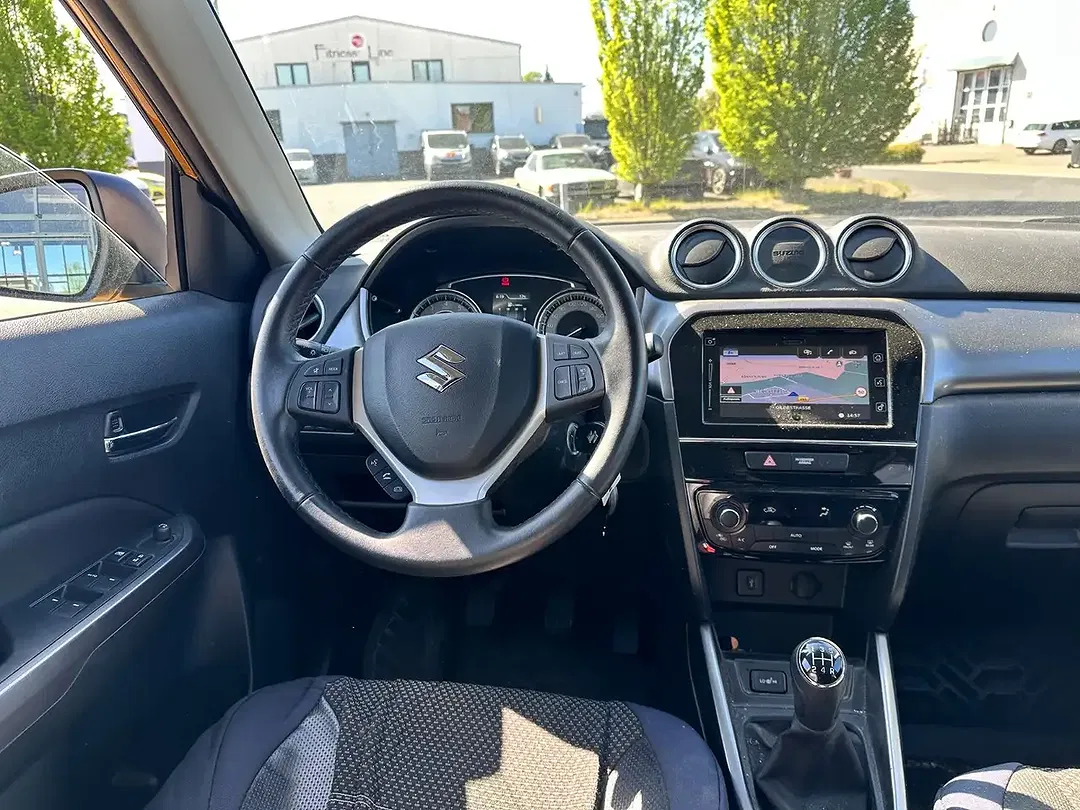 Suzuki Vitara - Thumbnail 9