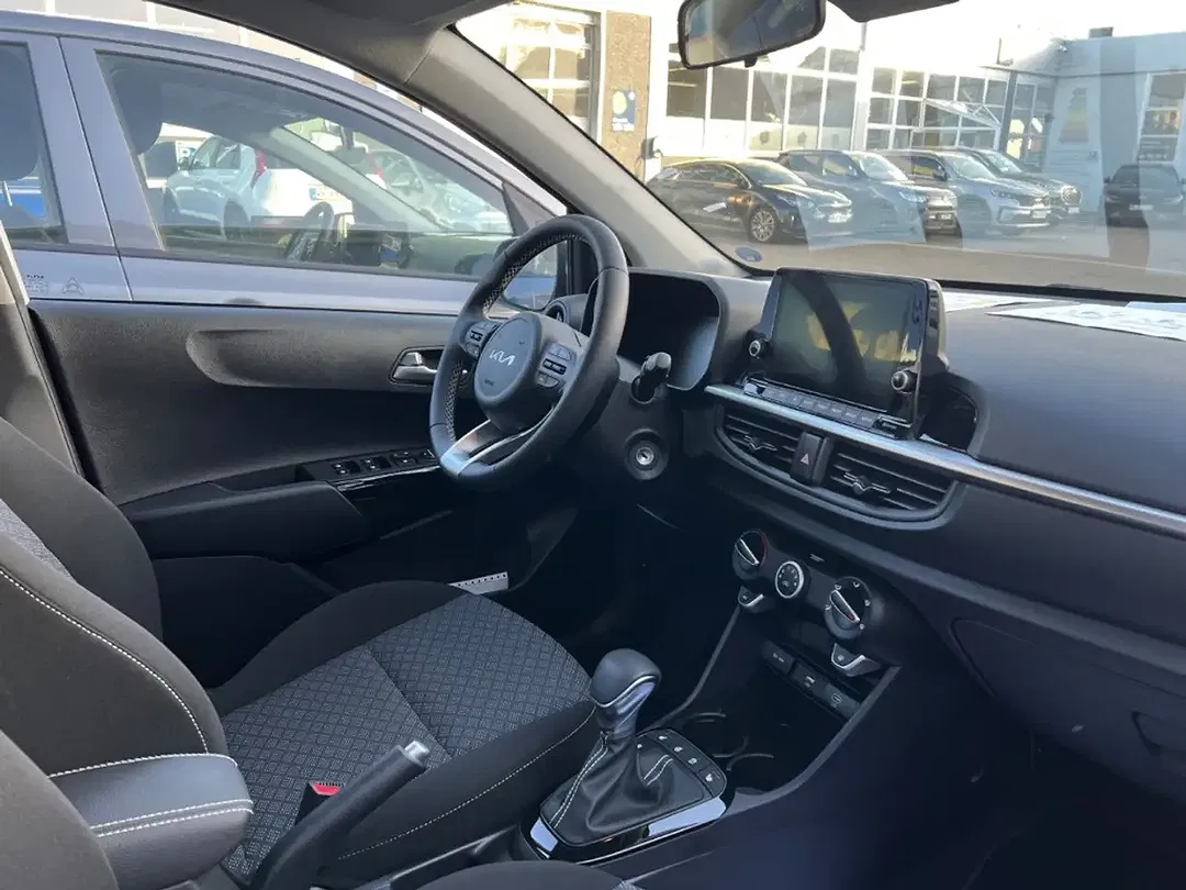 Kia Picanto - Thumbnail 9