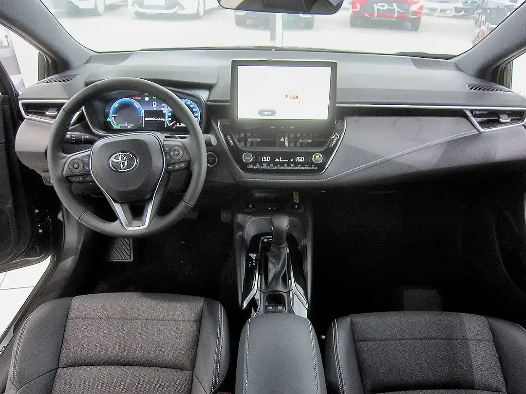 Toyota Corolla - Thumbnail 11