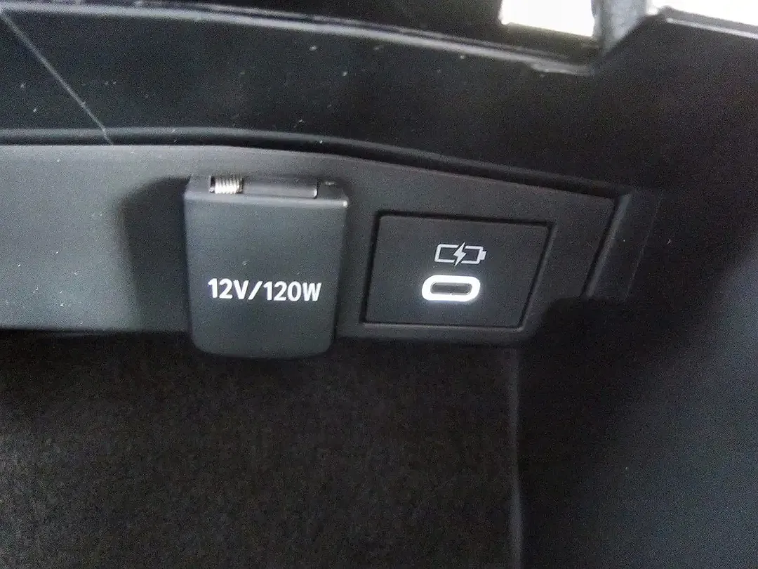 Toyota Corolla - Thumbnail 12