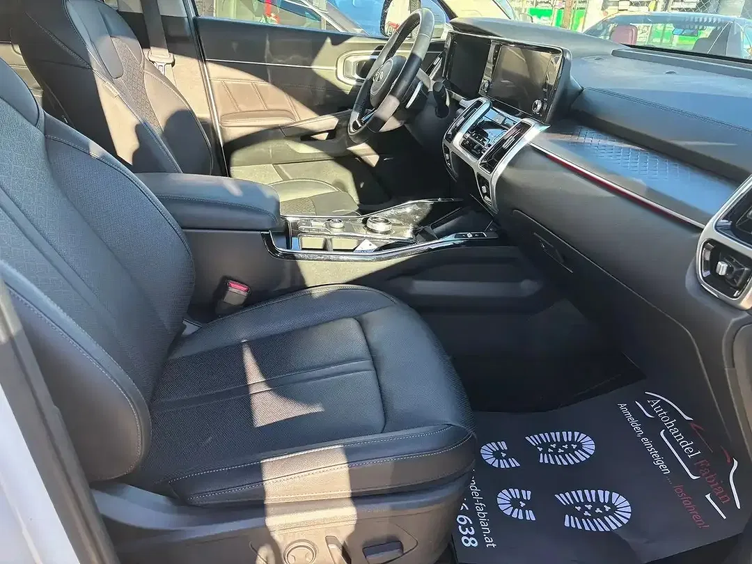 Kia Sorento - Thumbnail 12