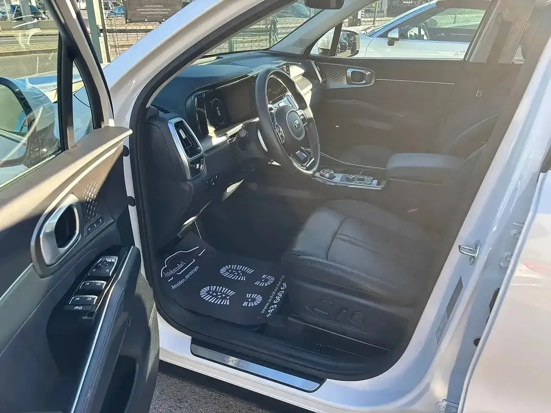 Kia Sorento - Thumbnail 15