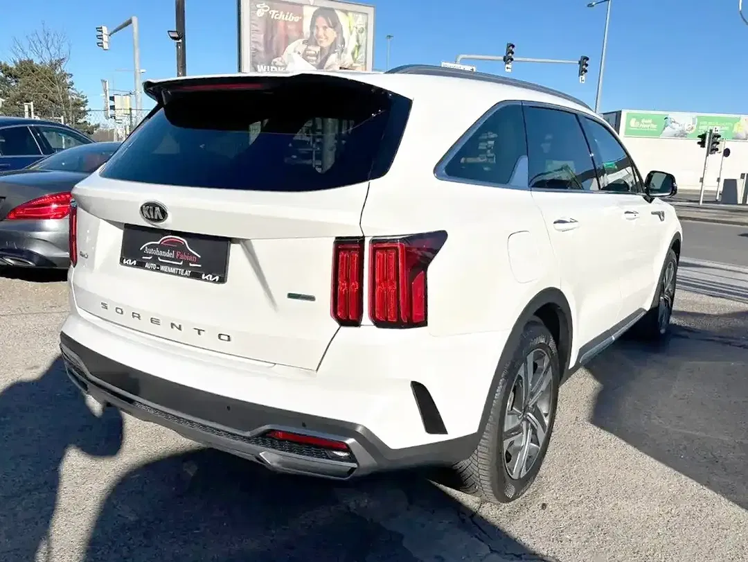 Kia Sorento - Thumbnail 3
