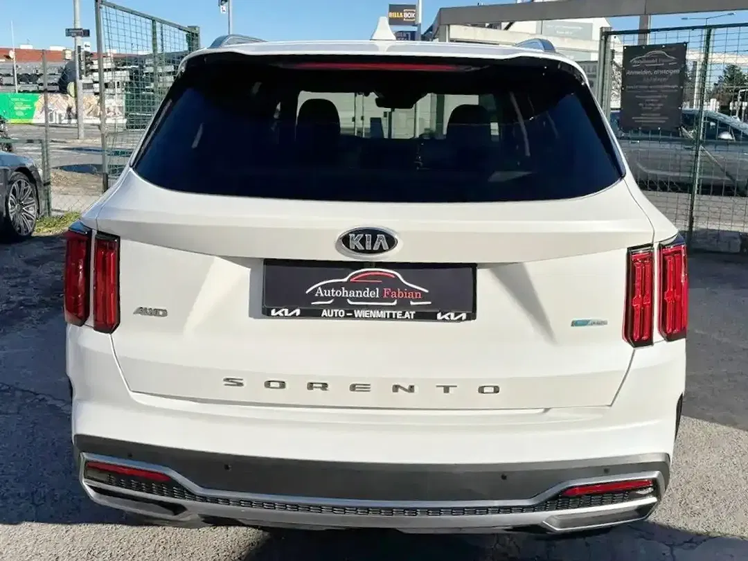 Kia Sorento - Thumbnail 4