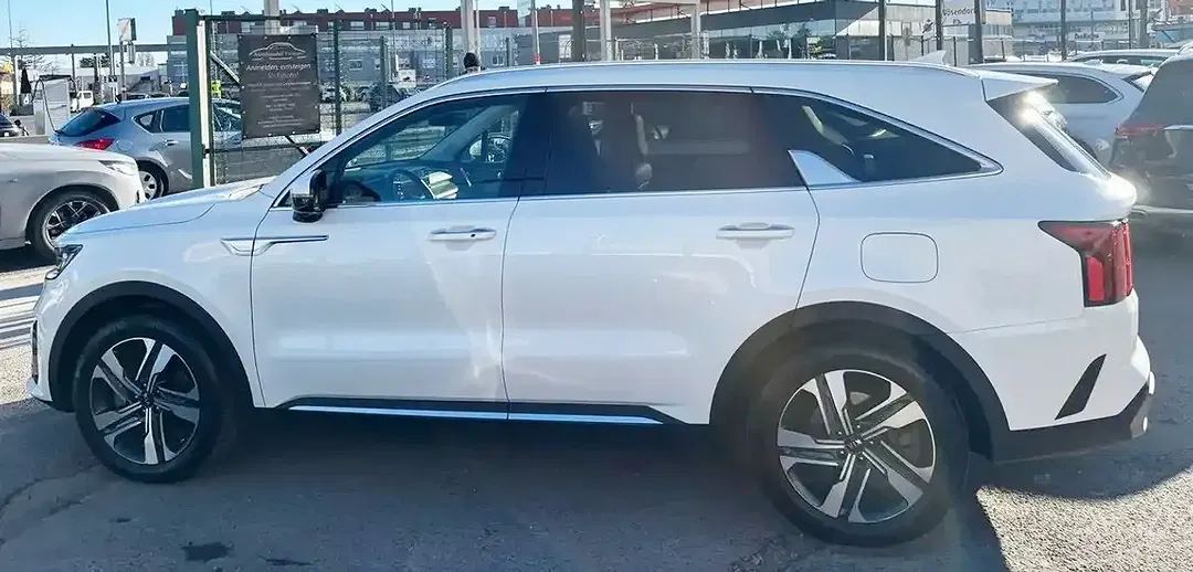 Kia Sorento - Thumbnail 6