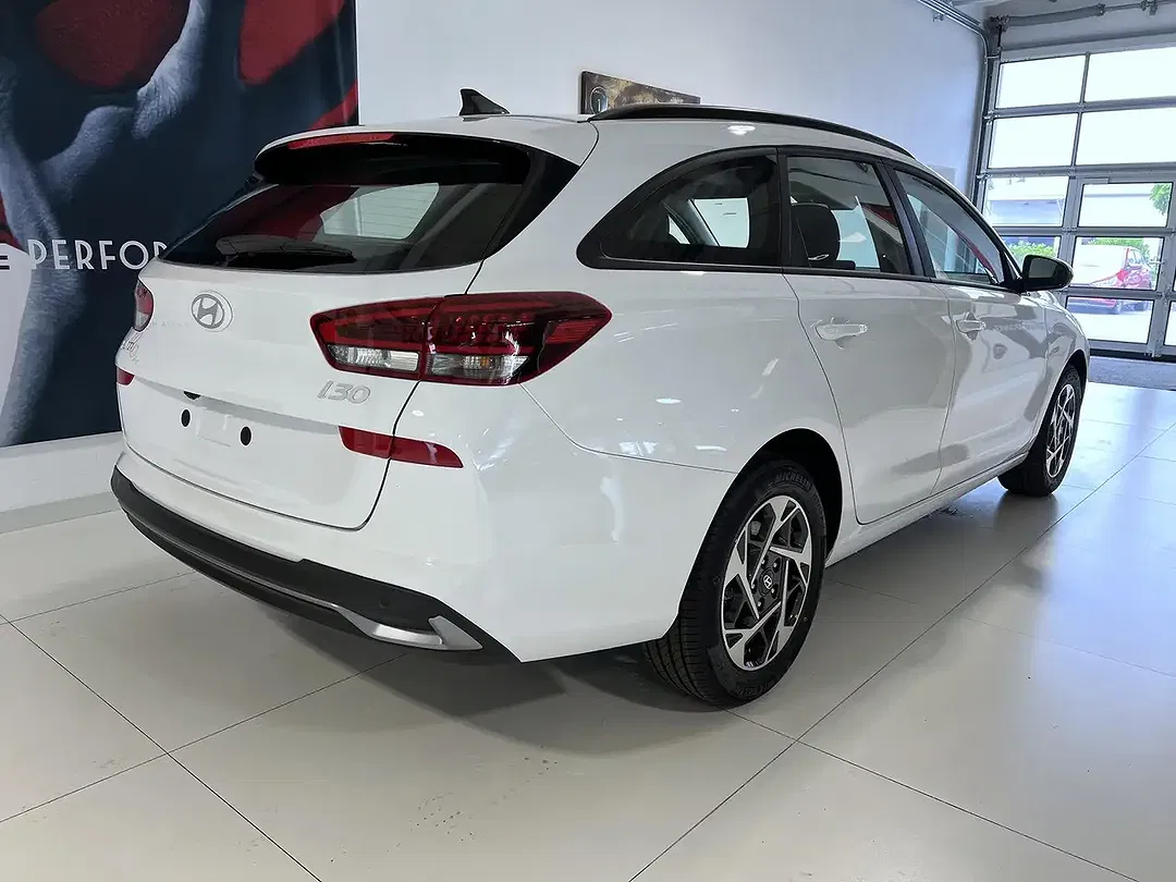 Hyundai i30 - Thumbnail 4