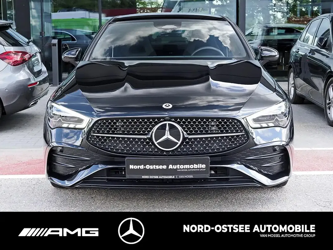 Mercedes-Benz CLA 200 - Thumbnail 2