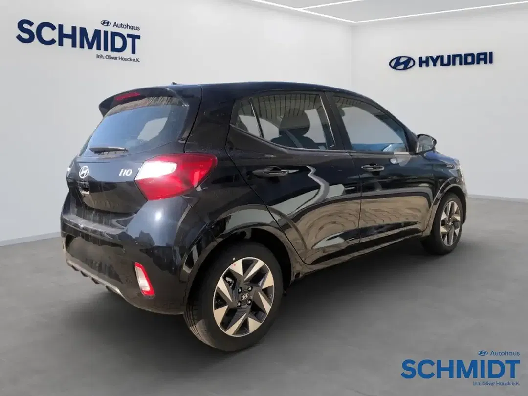 Hyundai i10 - Thumbnail 3