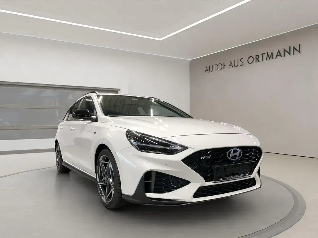 Hyundai i30 - Thumbnail 1