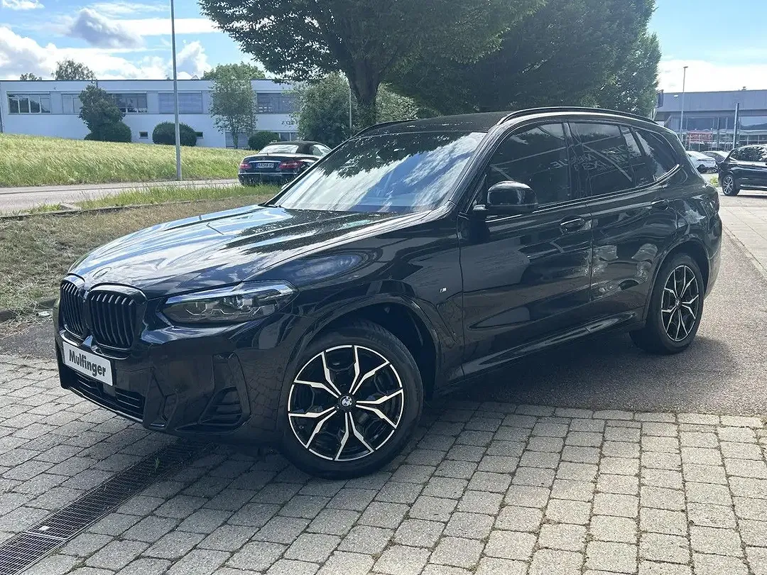 BMW X3 - Thumbnail 1