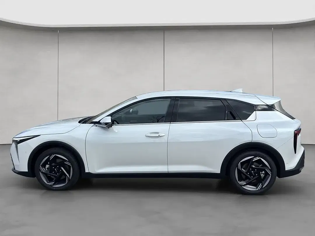 Kia K4 - Thumbnail 2