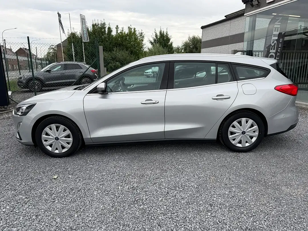 Ford Focus - Thumbnail 8