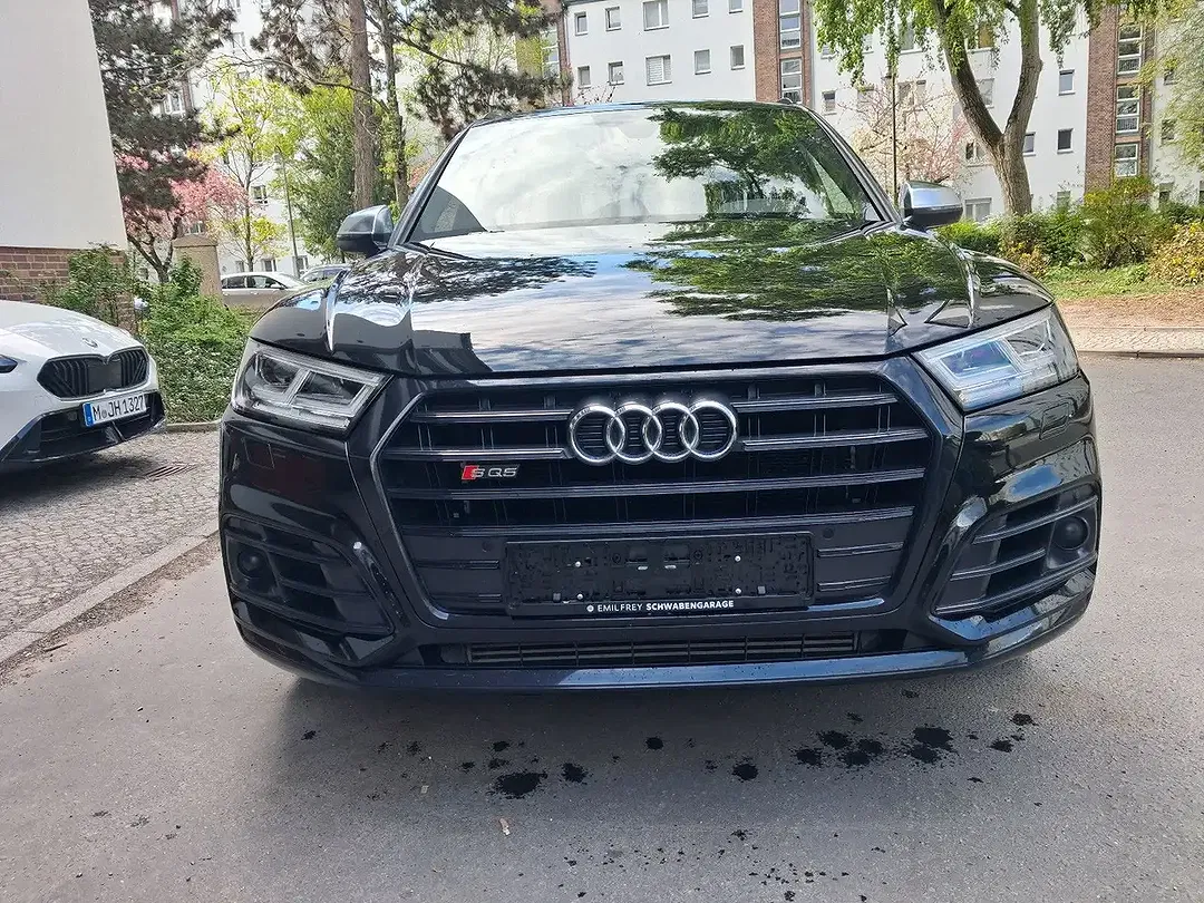 Audi SQ5 - Thumbnail 3