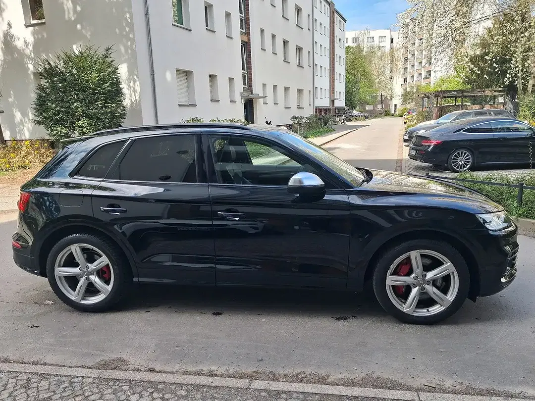 Audi SQ5 - Thumbnail 6