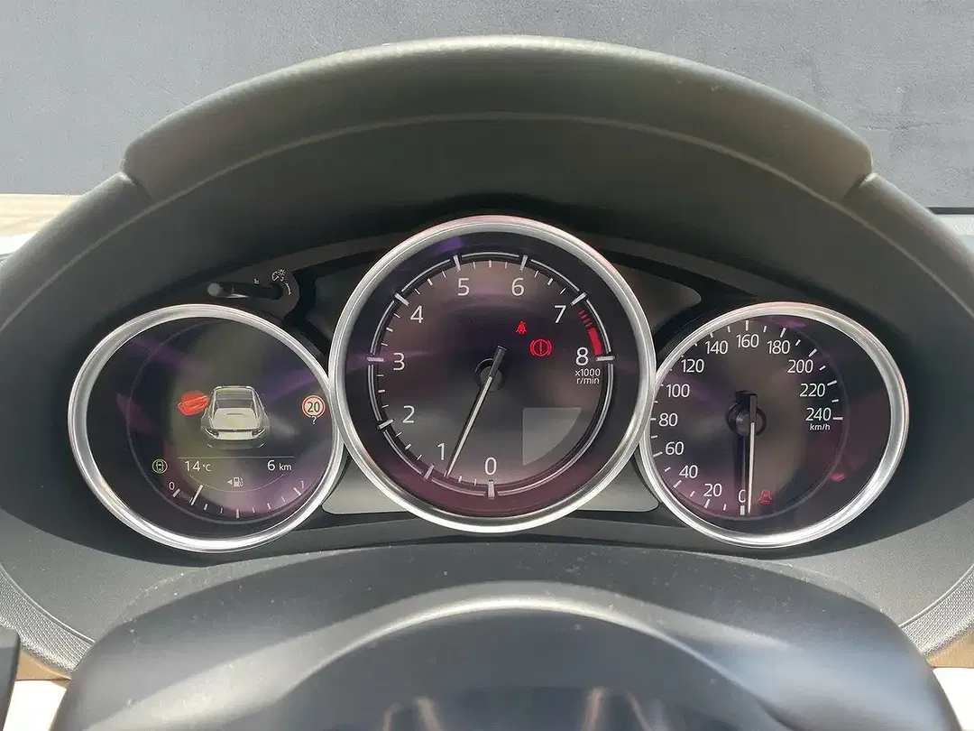 Mazda MX-5 - Thumbnail 14