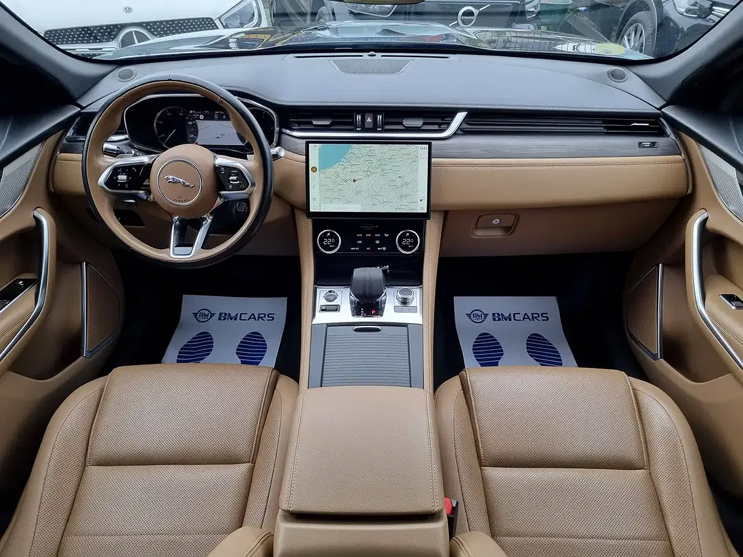 Jaguar F-Pace - Thumbnail 9