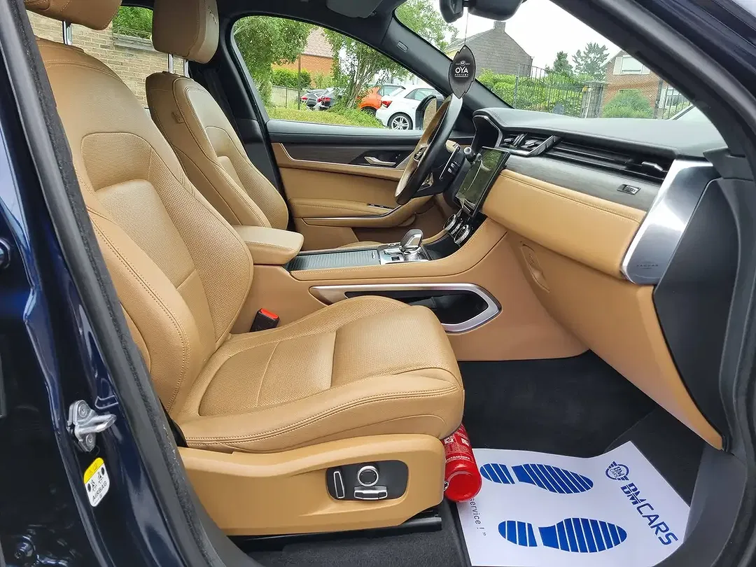 Jaguar F-Pace - Thumbnail 13