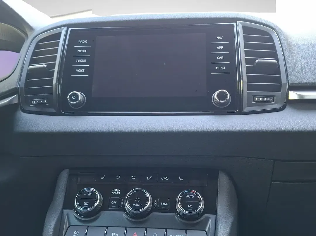 Skoda Karoq - Thumbnail 9