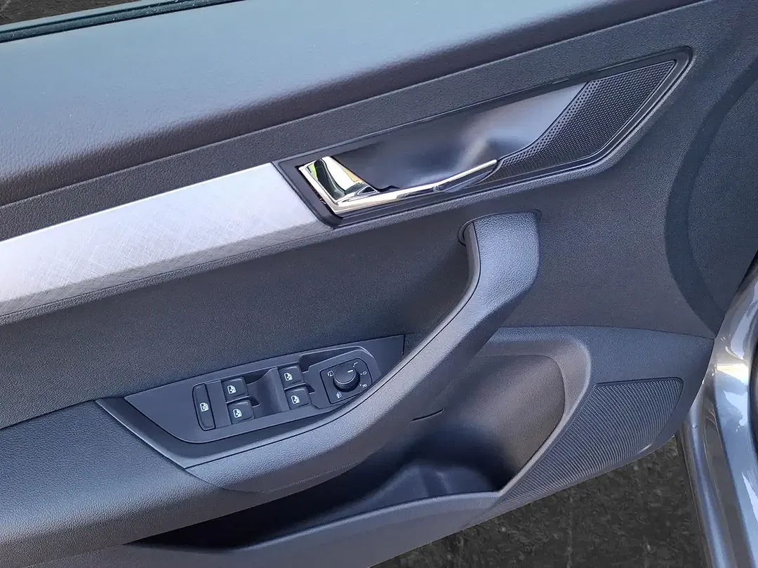 Skoda Karoq - Thumbnail 5