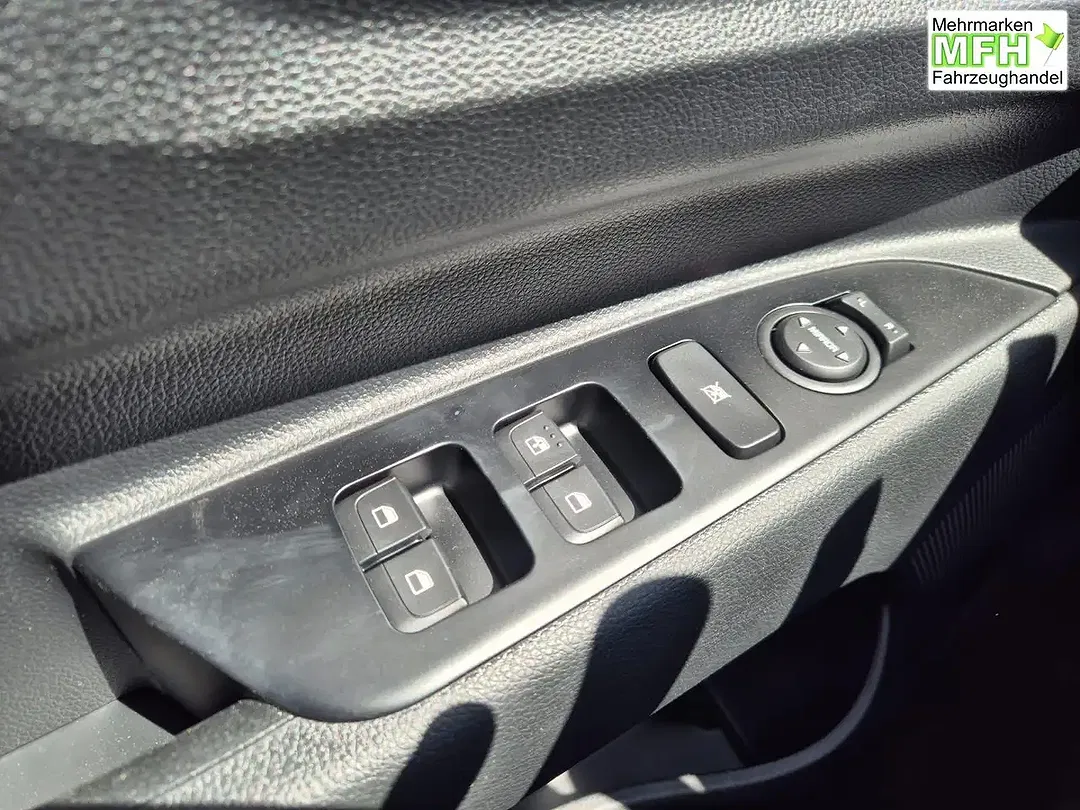 Kia Stonic - Thumbnail 13
