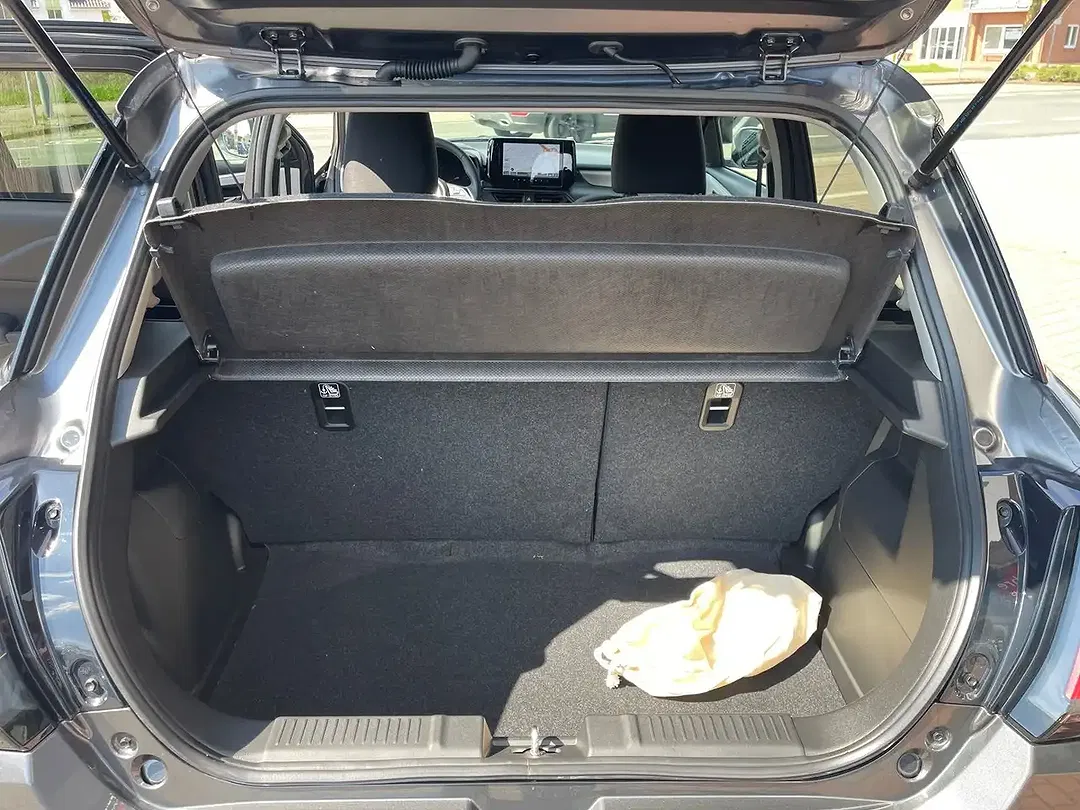 Suzuki Swift - Thumbnail 12
