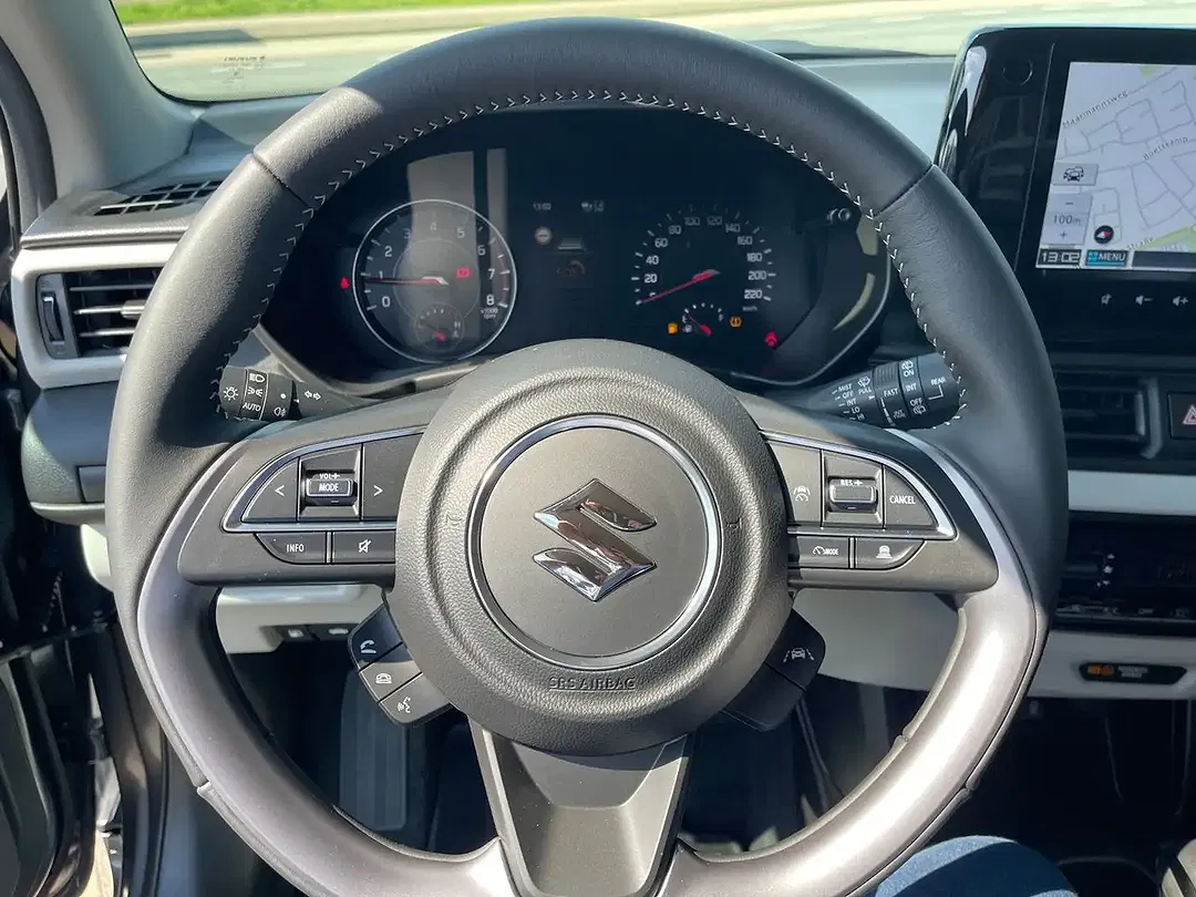 Suzuki Swift - Thumbnail 14