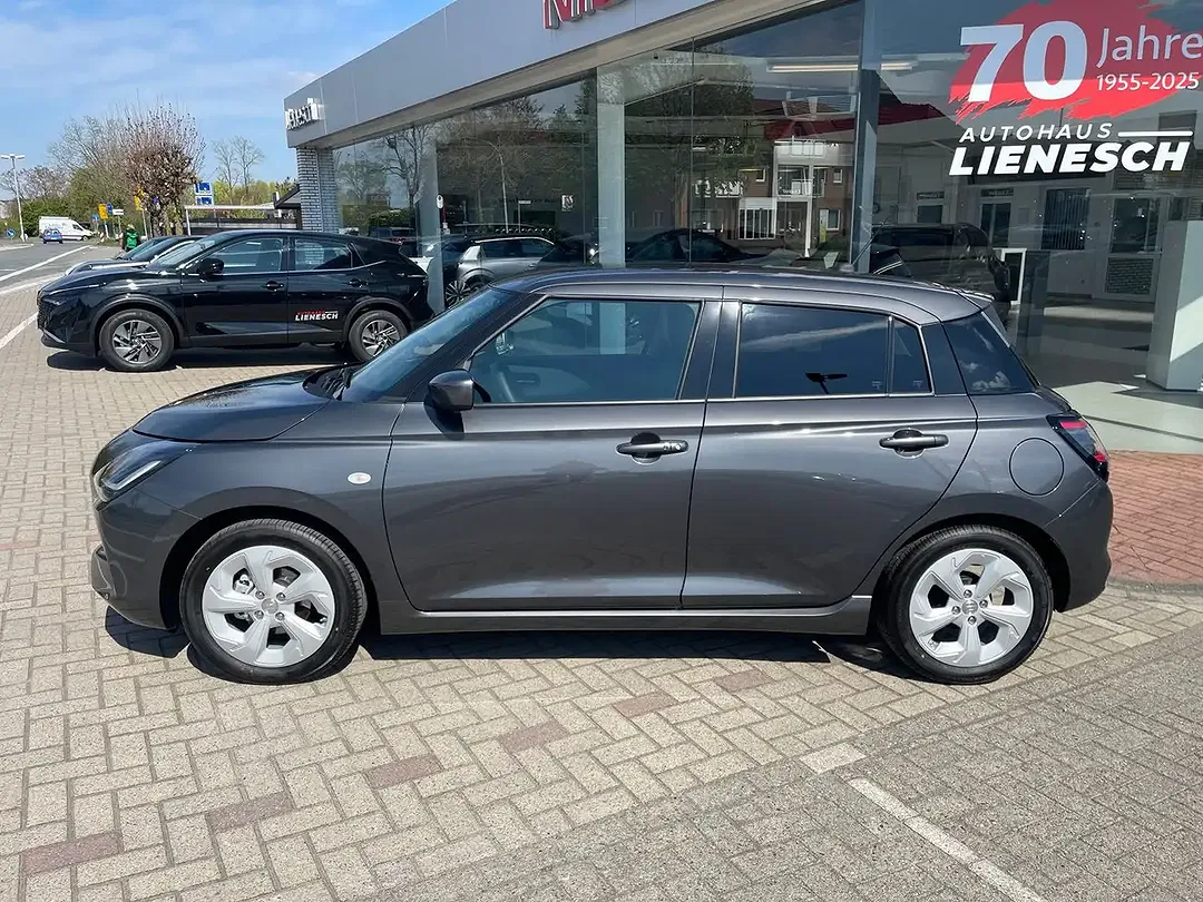 Suzuki Swift - Thumbnail 9