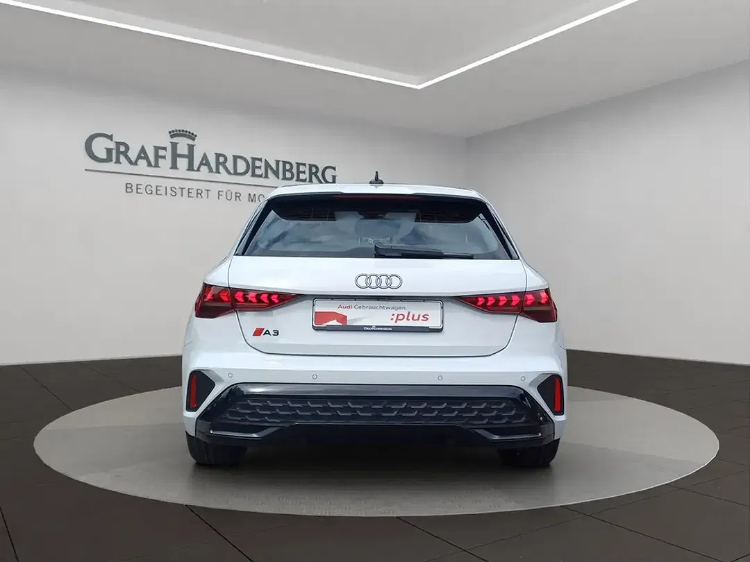 Audi A3 - Thumbnail 4
