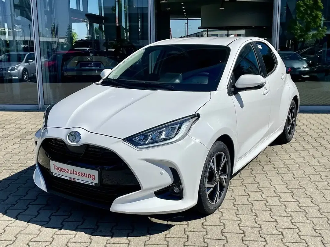 Toyota Yaris - Thumbnail 1