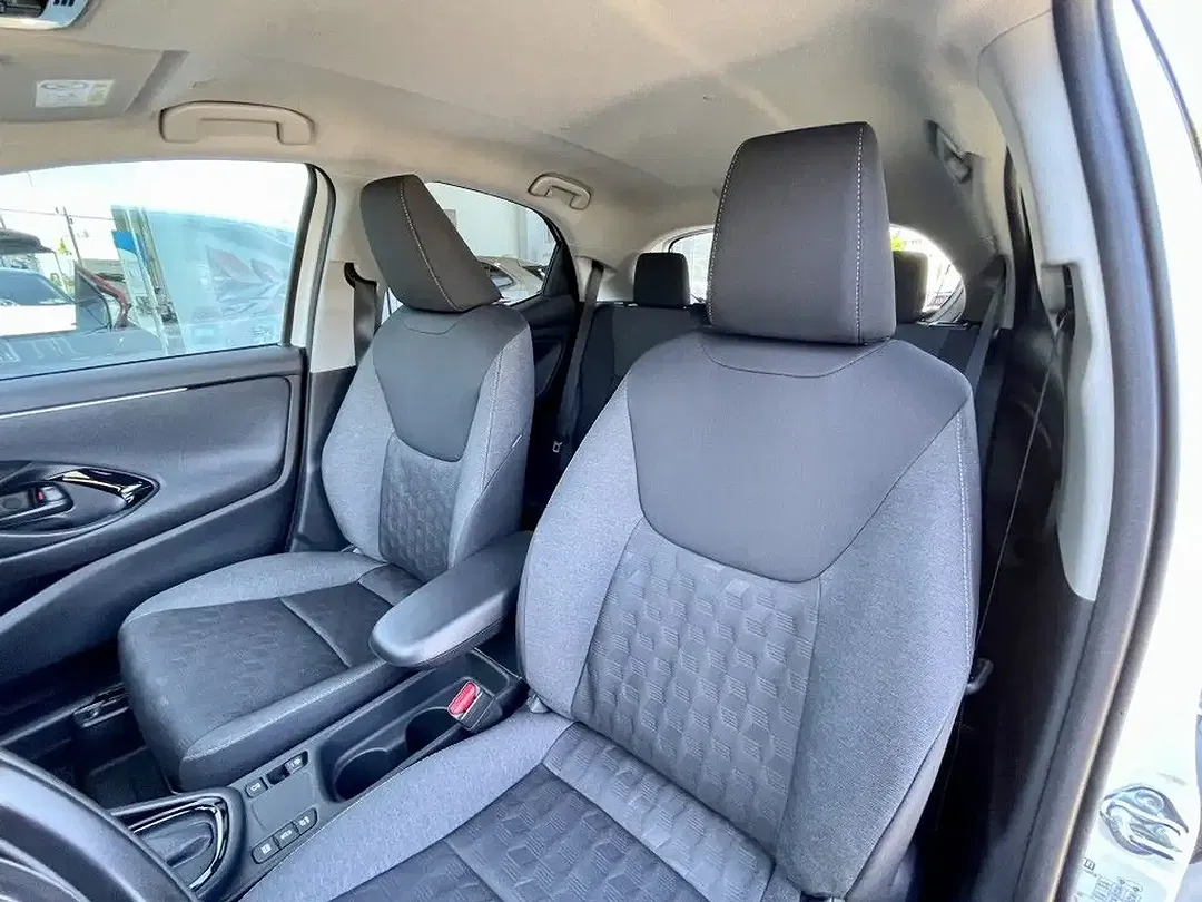 Toyota Yaris - Thumbnail 8