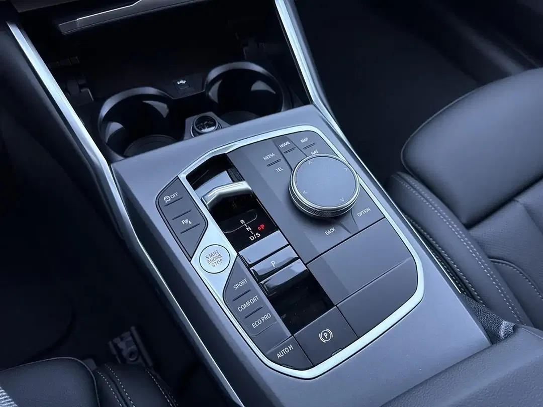 BMW 318 - Thumbnail 13