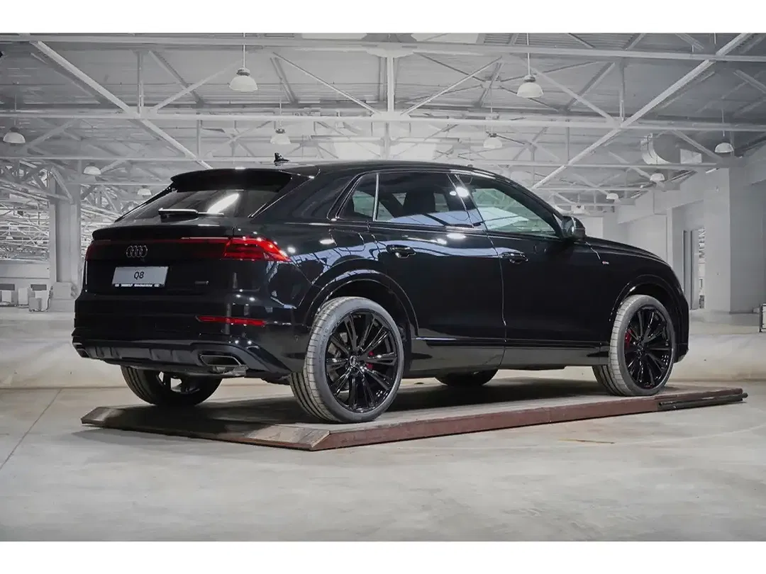 Audi Q8 - Thumbnail 3