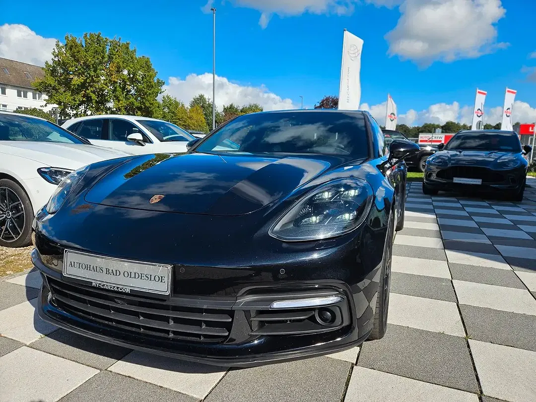 Porsche Panamera - Thumbnail 4