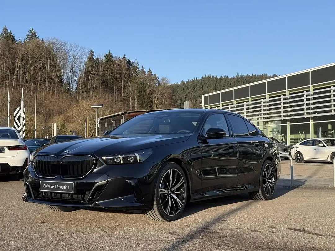 BMW 520 - Thumbnail 3