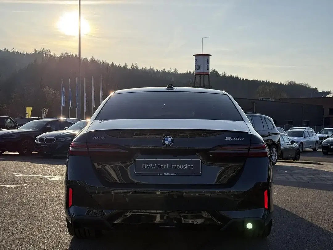 BMW 520 - Thumbnail 6