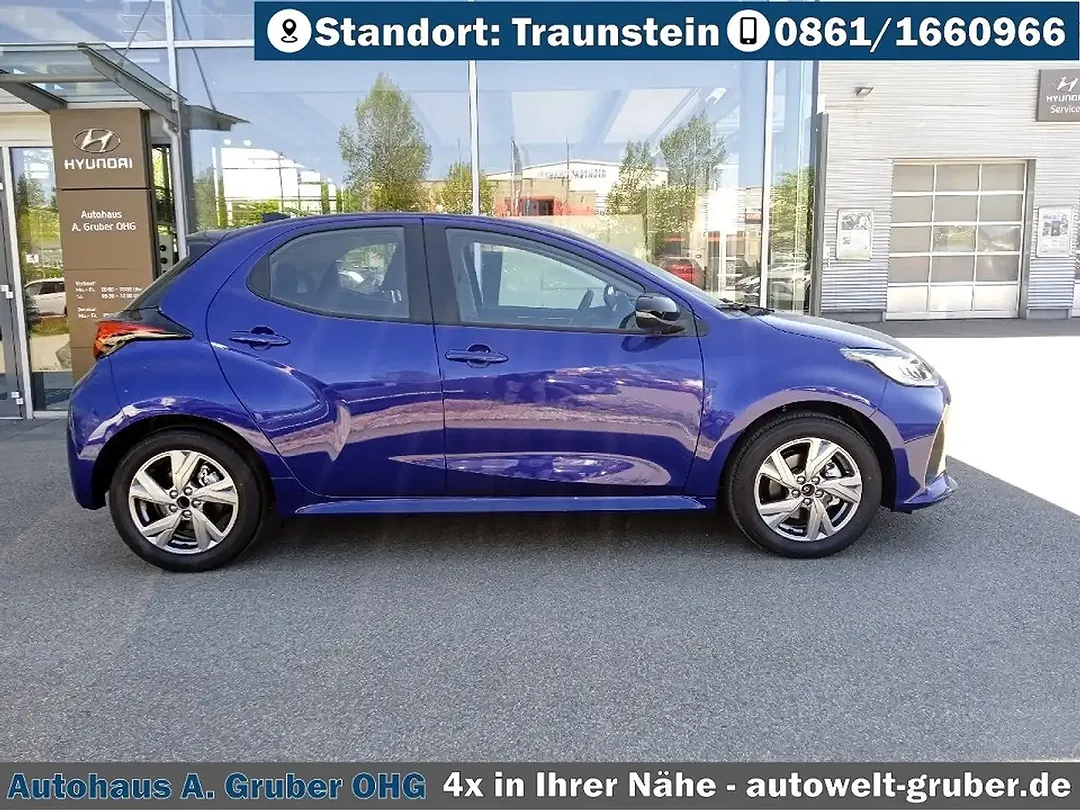 Mazda 2 - Thumbnail 3