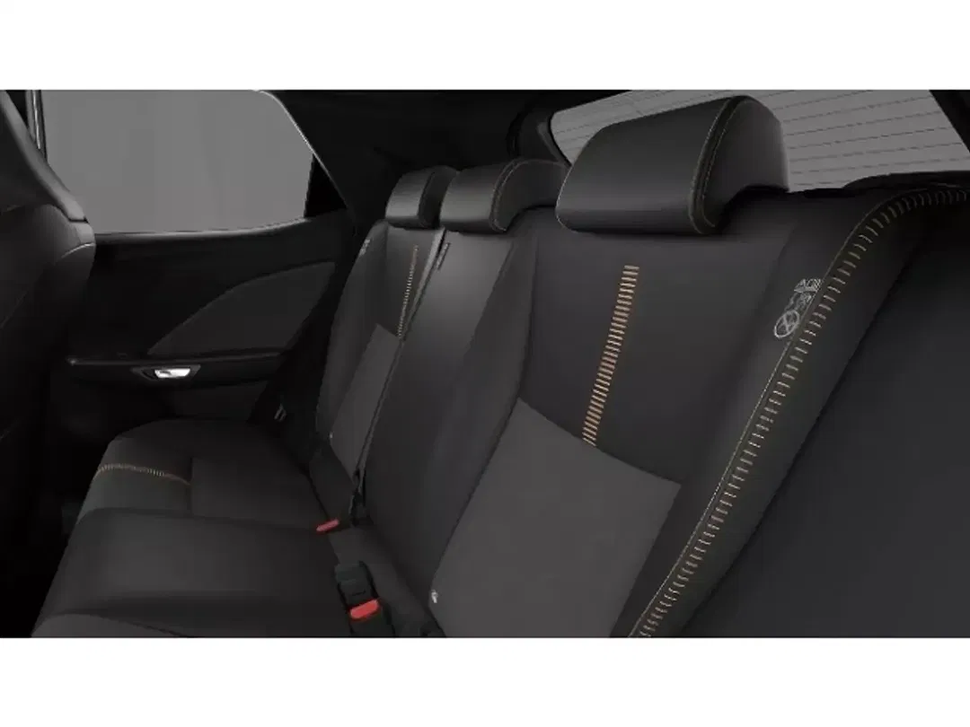 Lexus LBX - Thumbnail 10