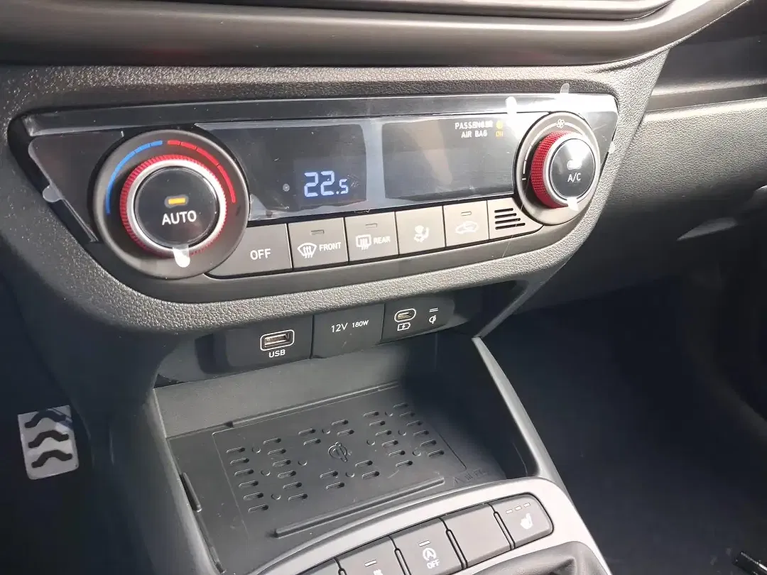 Hyundai i10 - Thumbnail 12
